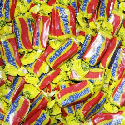 THS784300-190783 image(0) - Tender Heifer Snack Co. Bit-O-Honey Candy - 10 oz